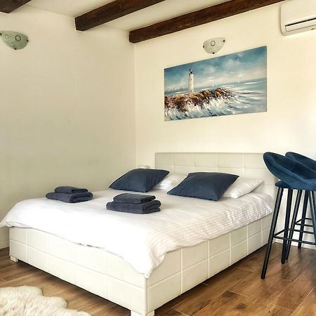 Studio Apartments Tara Задар Екстер'єр фото
