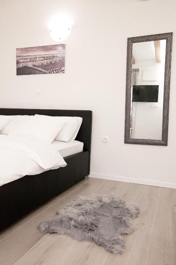 Studio Apartments Tara Задар Екстер'єр фото