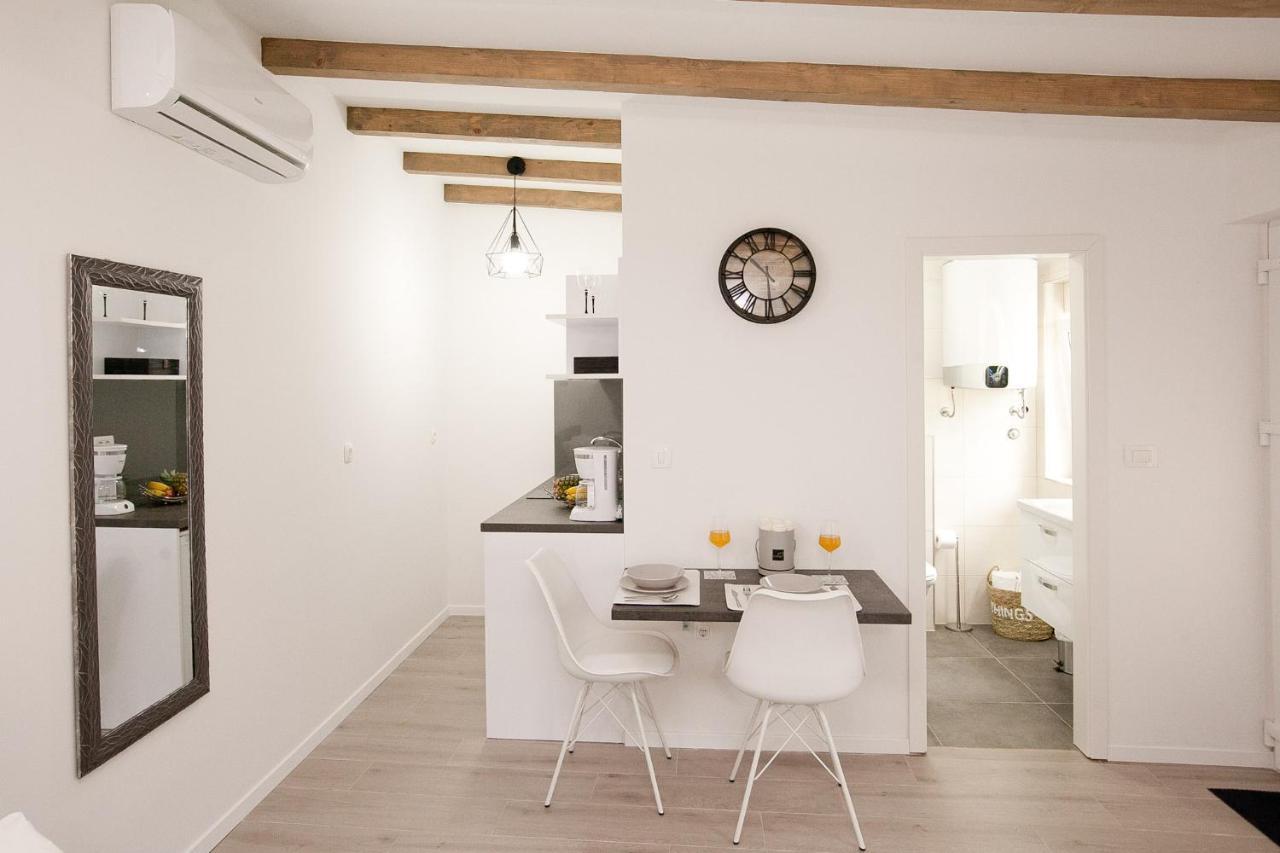 Studio Apartments Tara Задар Екстер'єр фото