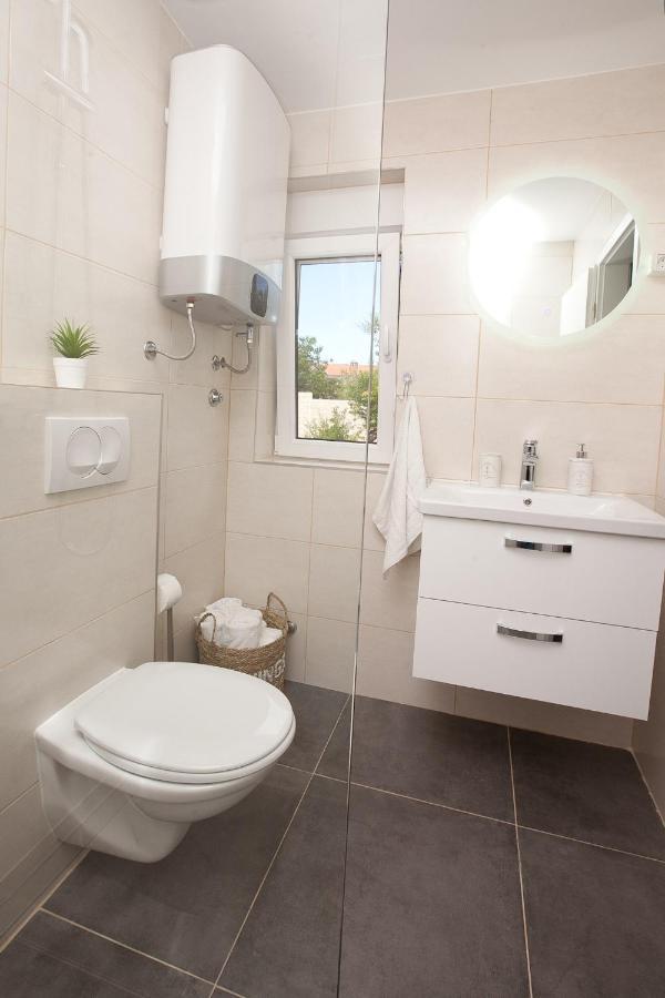 Studio Apartments Tara Задар Екстер'єр фото