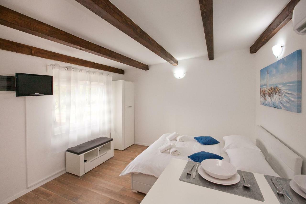 Studio Apartments Tara Задар Екстер'єр фото