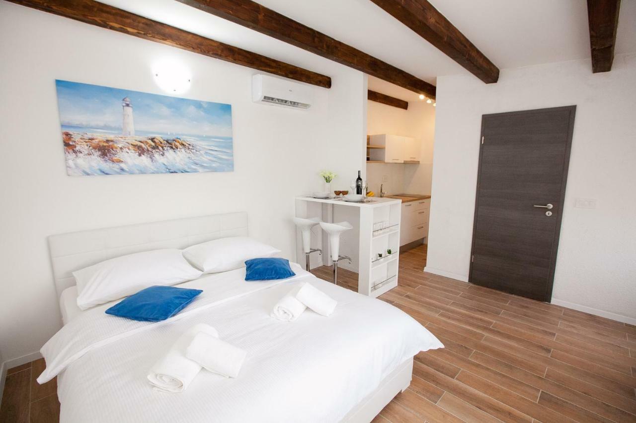 Studio Apartments Tara Задар Екстер'єр фото