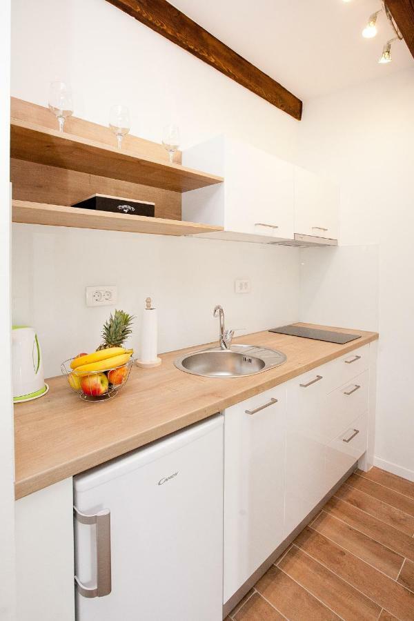 Studio Apartments Tara Задар Екстер'єр фото
