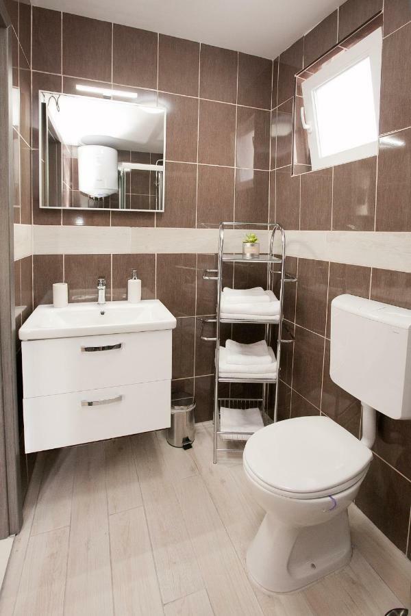 Studio Apartments Tara Задар Екстер'єр фото
